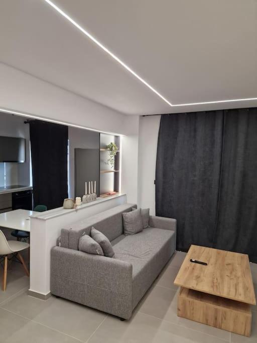 Patras Blue Sea And Sky Deluxe Apartment Buitenkant foto